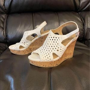 Womens SO Wedged white heels size 7